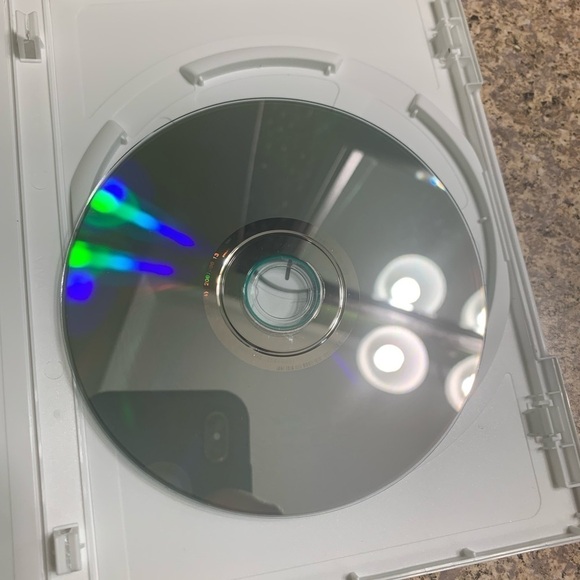 FLUSHED Away DVD - Picture 4 of 4